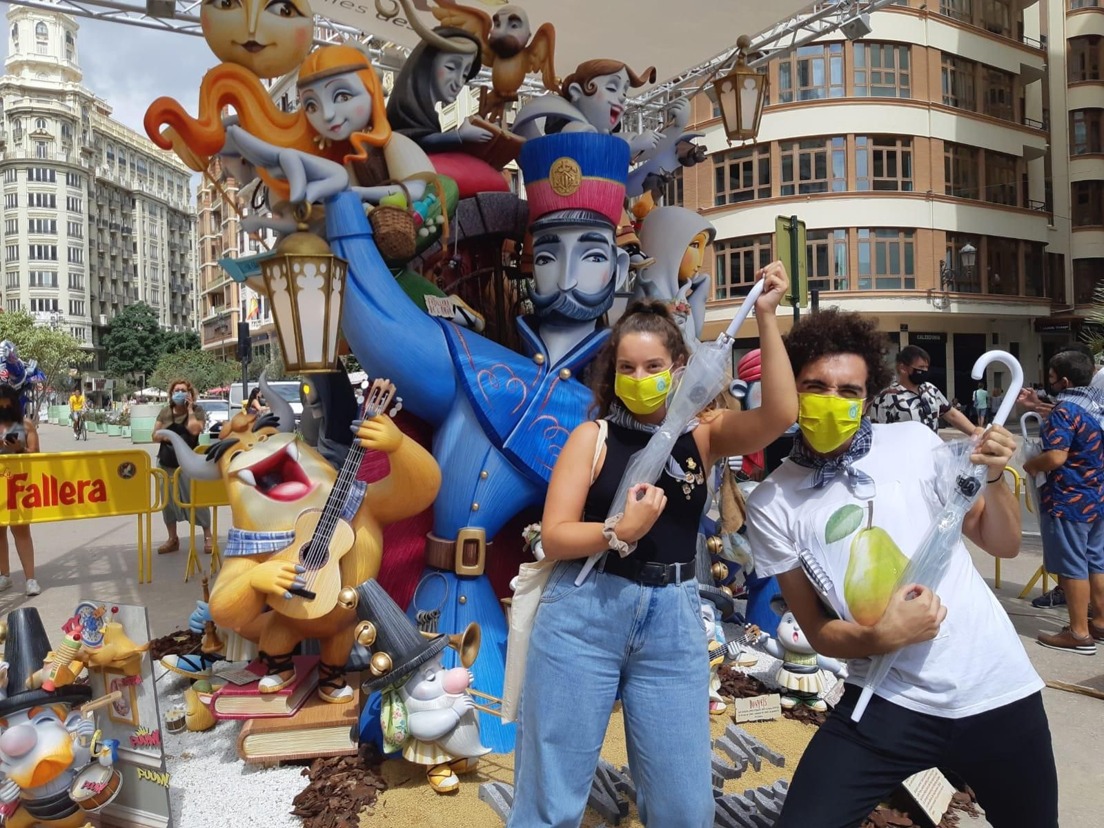 Falla infantil Plaça de la Reina, Pau i Sant Vicent