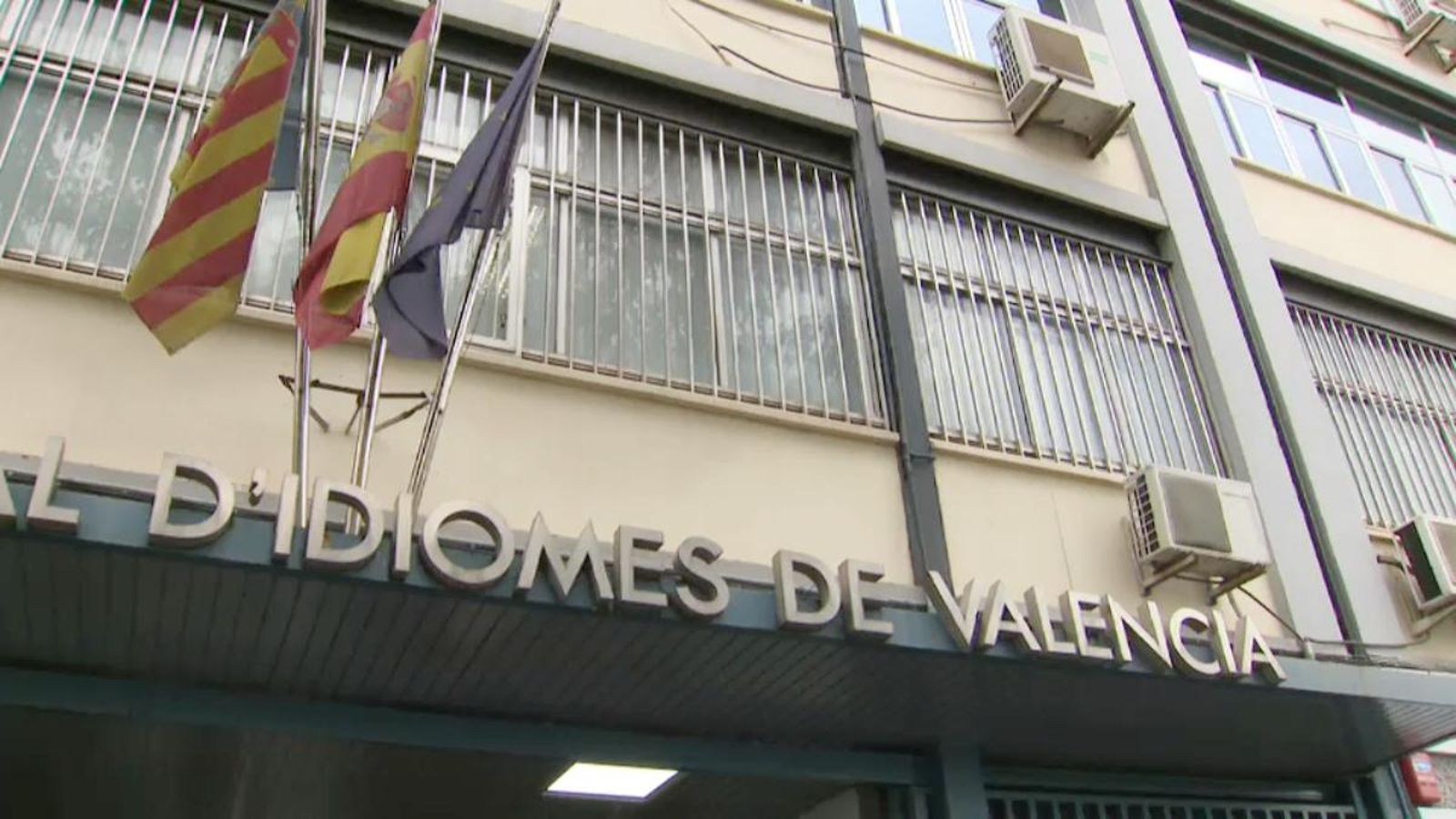 Les matriculacions de l\'EOI, obertes fins al 31 d\'octubre