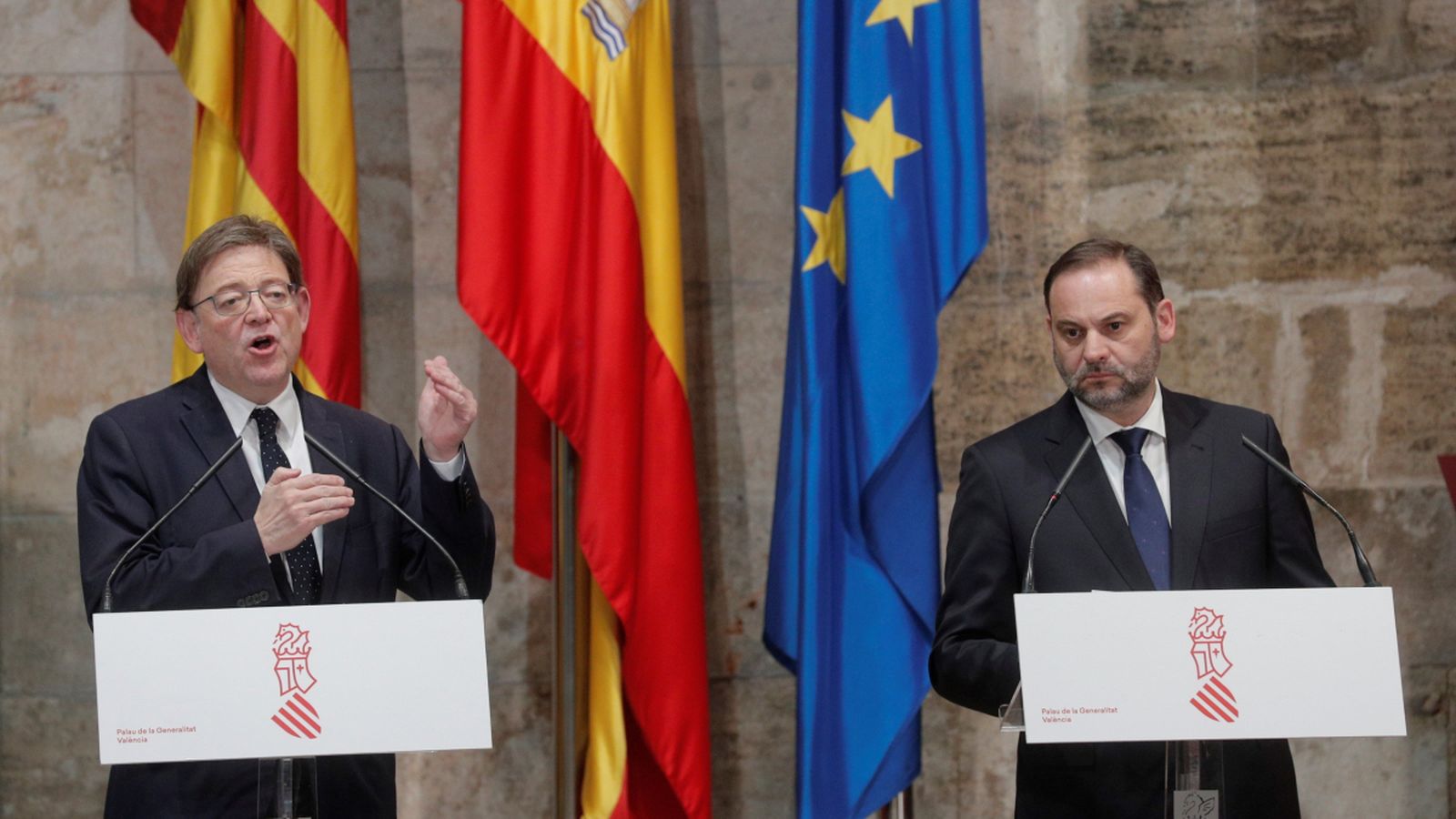 El president de la Generalitat, Ximo Puig, compareix amb el ministre de Foment, José Luis Ábalos , per analitzar les inversions que els pressupostos generals de l'Estat de 2019