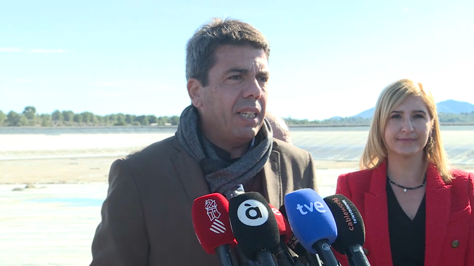 El cap del Consell i la consellera de Medi Ambient compareixen des de l'embasassent del Toscar