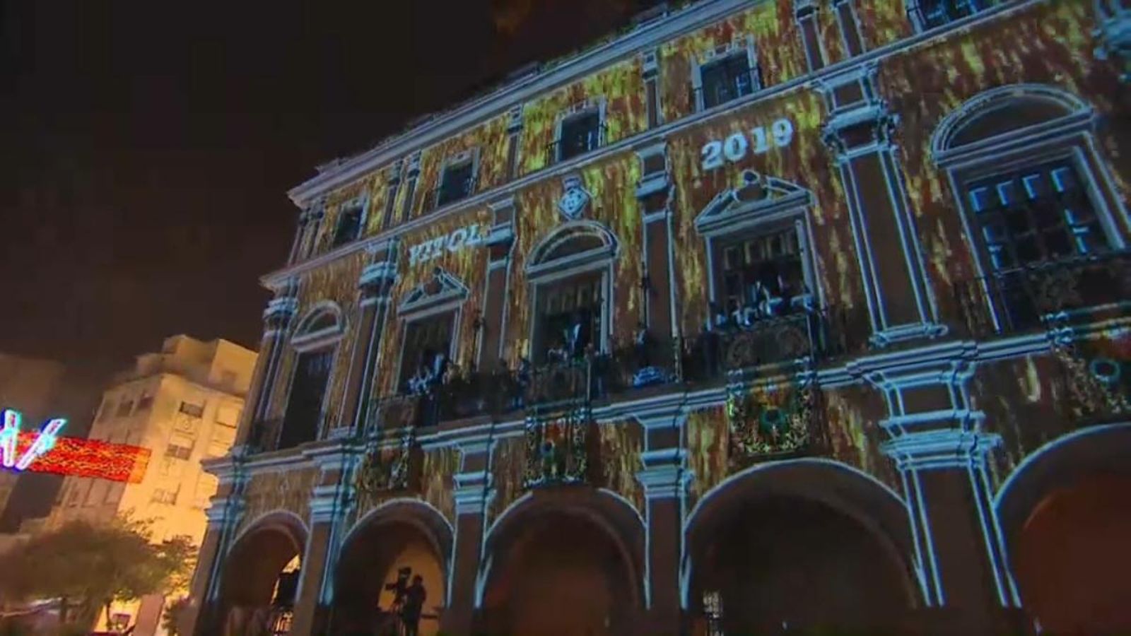 Videomapatge a la façana de l'Ajuntament de Castelló.