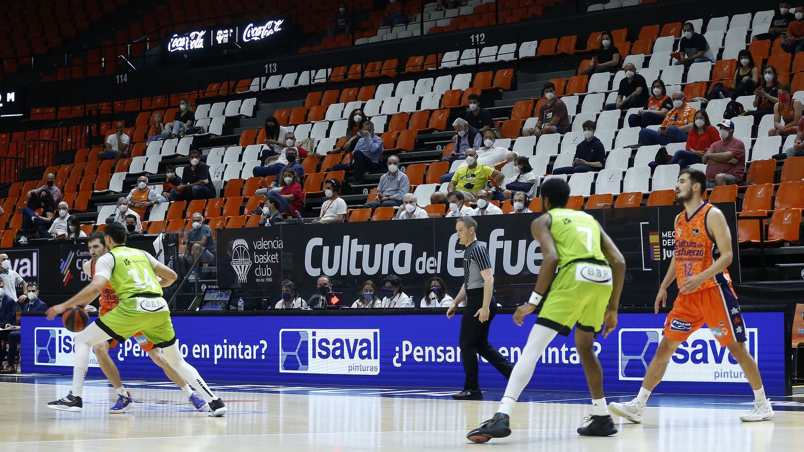 El públic ha tornat a la Fonteta per primera vegada en tota la temporada de Lliga Endesa