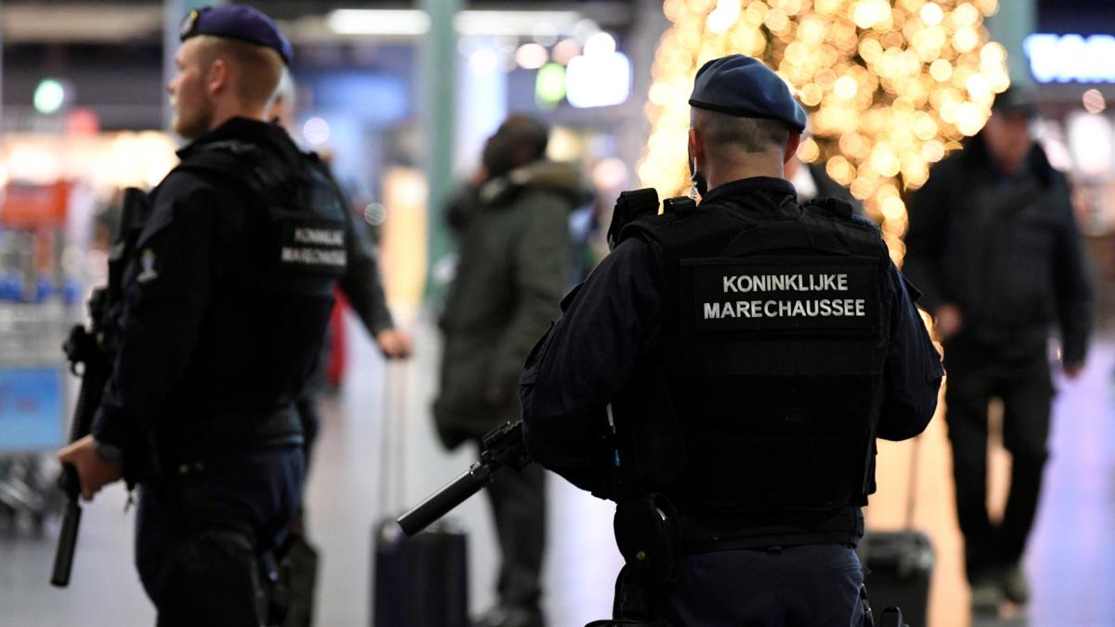 Dispositiu policial a l'aeroport d'Amsterdam