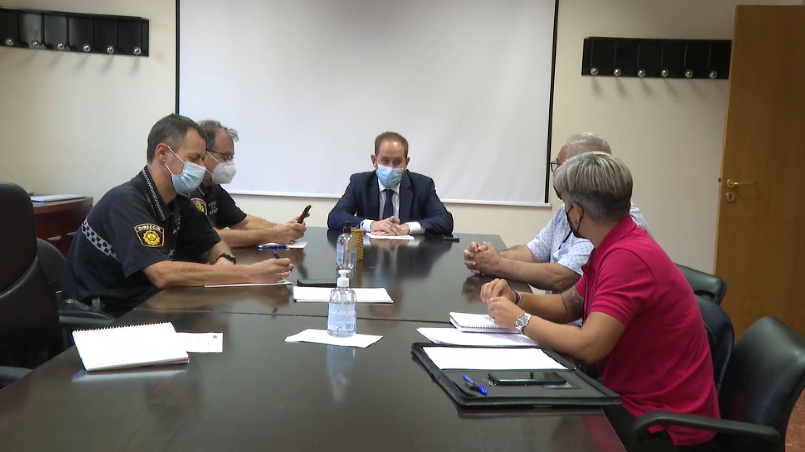 Reunió, aquest dilluns, entre els veïns de Beteró i l'Ajuntament de València