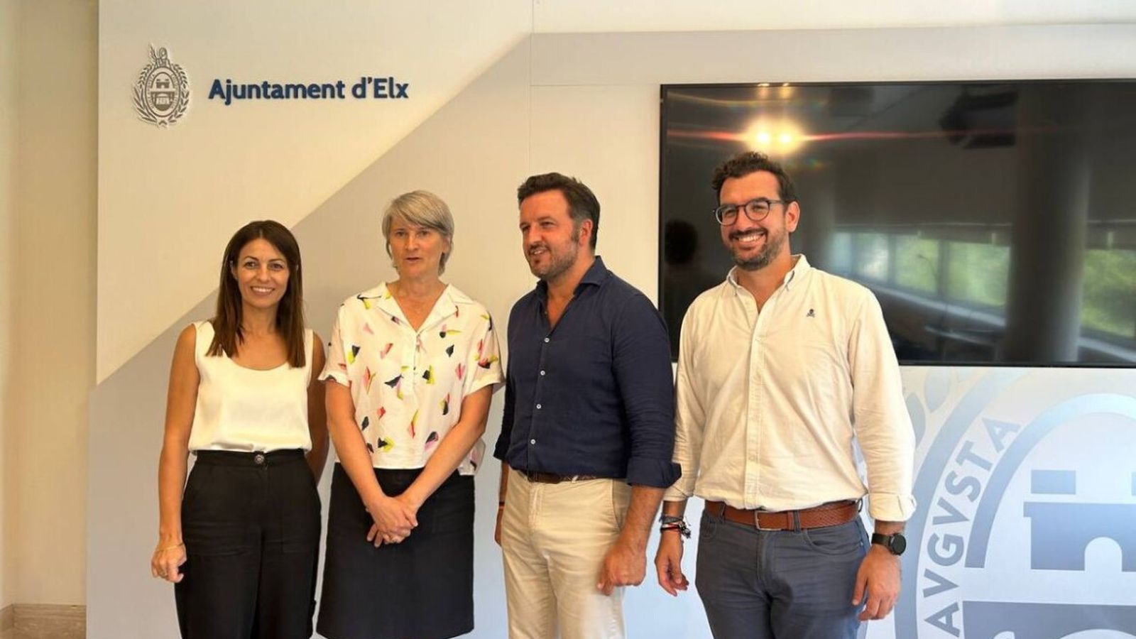 Imatge de la reunió entre l'Ajuntament d'Elx i Ouigo