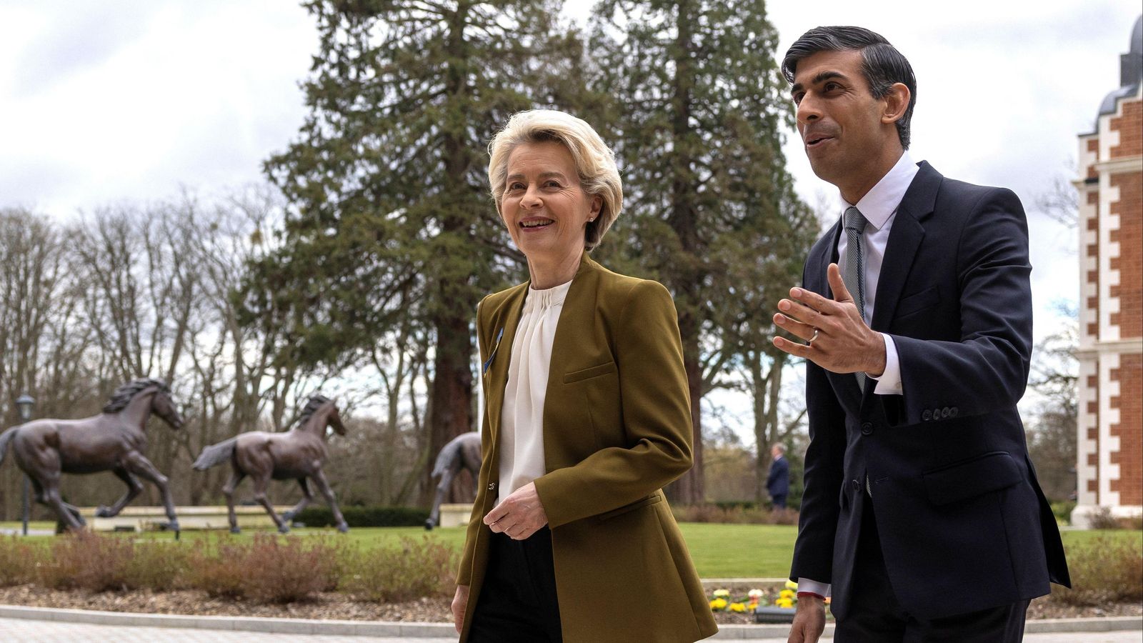 El primer ministre britànic, Rishi Sunak, i la presidenta de la Comissió Europea (CE), Ursula von der Leyen, en una reunió en Windsor