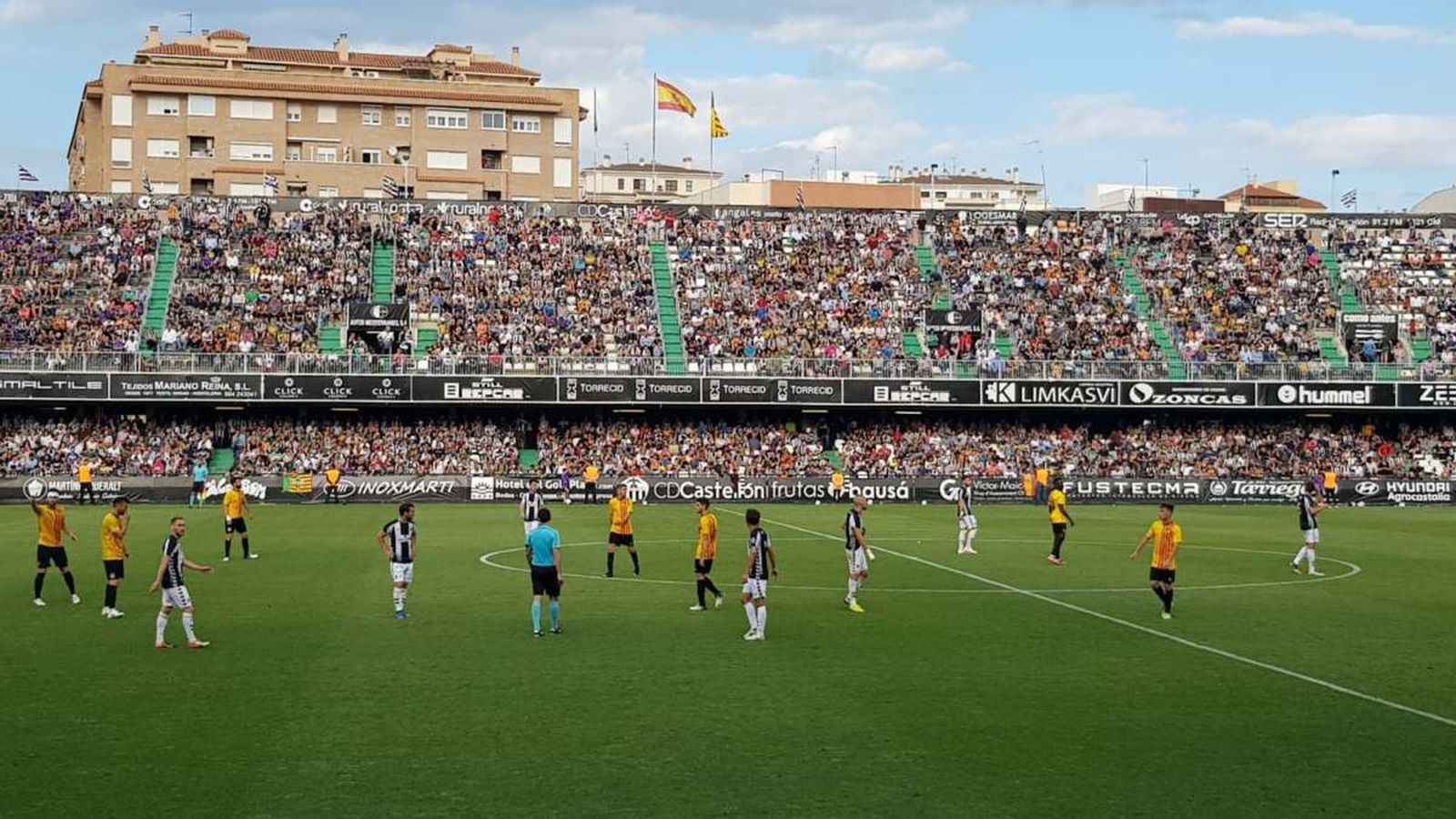 Castàlia s'ha vestit de gala per al partit contra el Sant Andreu