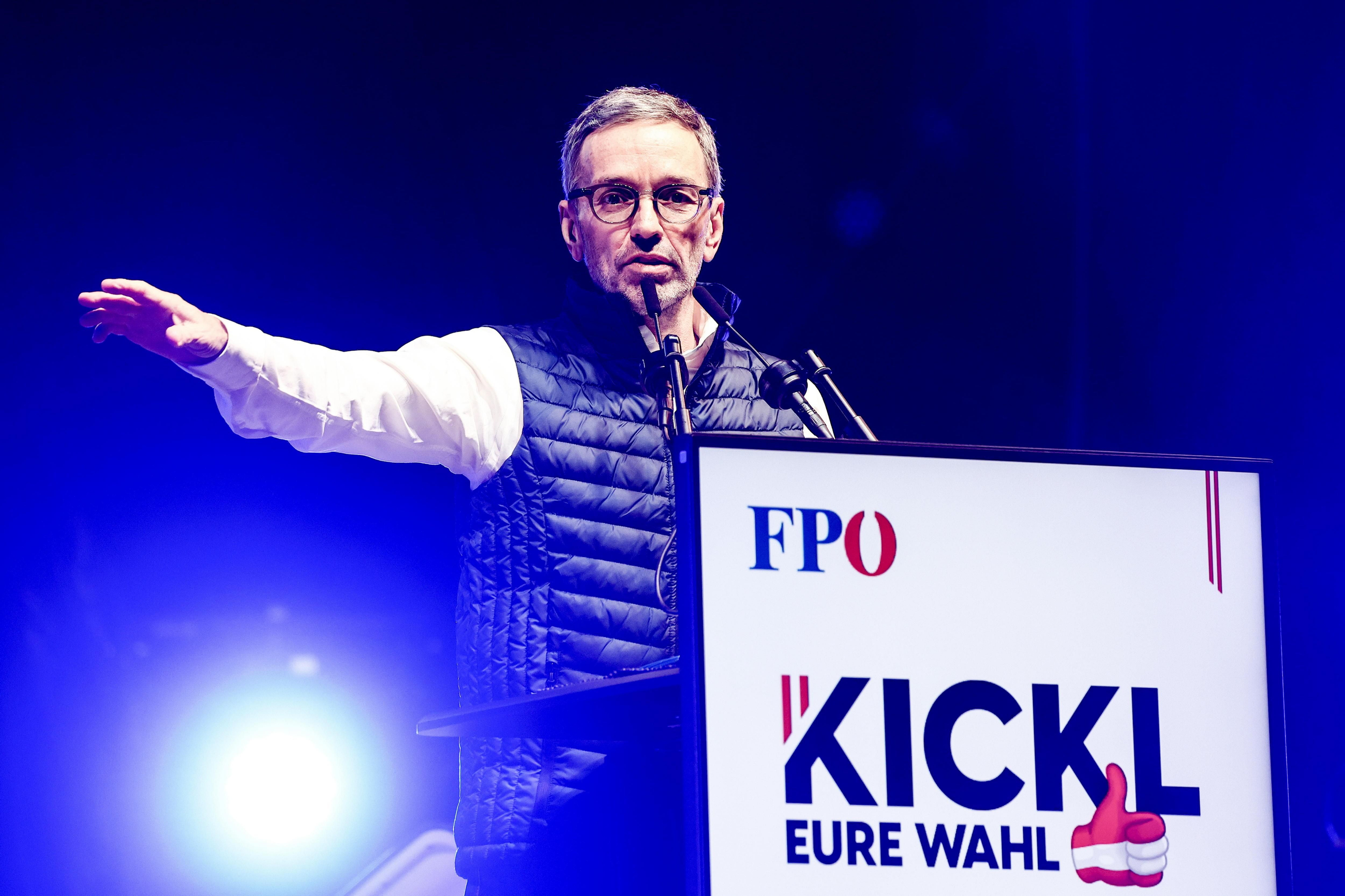 El candidat ultra de l'FPÖ, Herbert Kickl, en un acte de campanya El candidat ultra de l'FPÖ, Herbert Kickl, en un acte de campanya