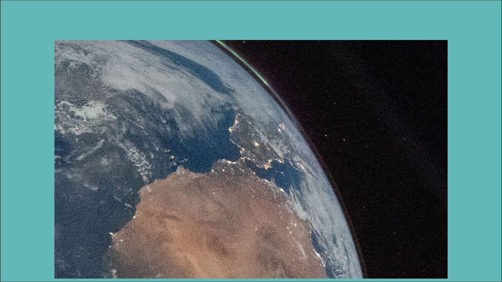 La Terra fotografiada camí de la Lluna