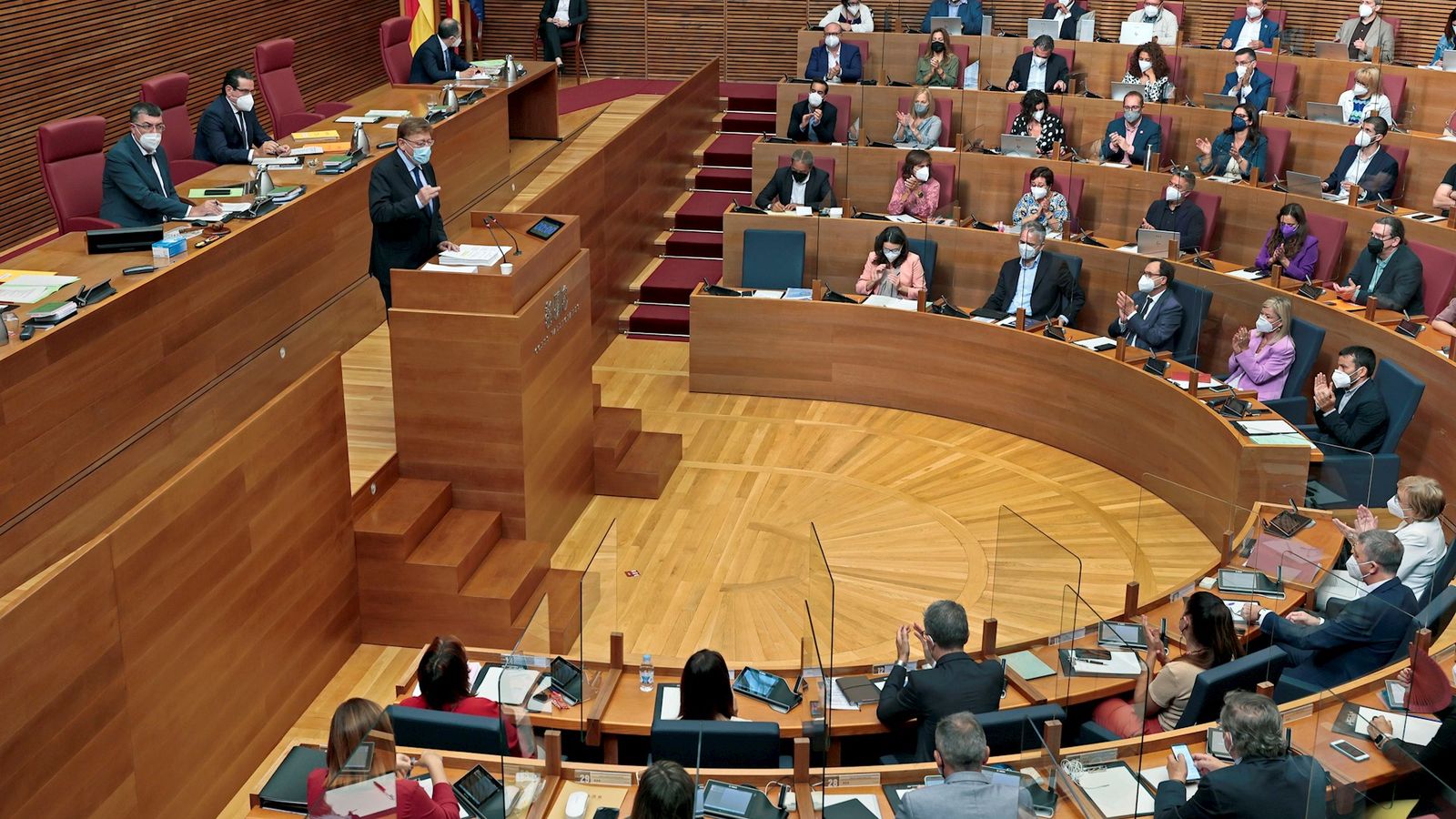 Puig demana la gestió de Rodalies i anuncia la tornada de l'atenció sanitària presencial