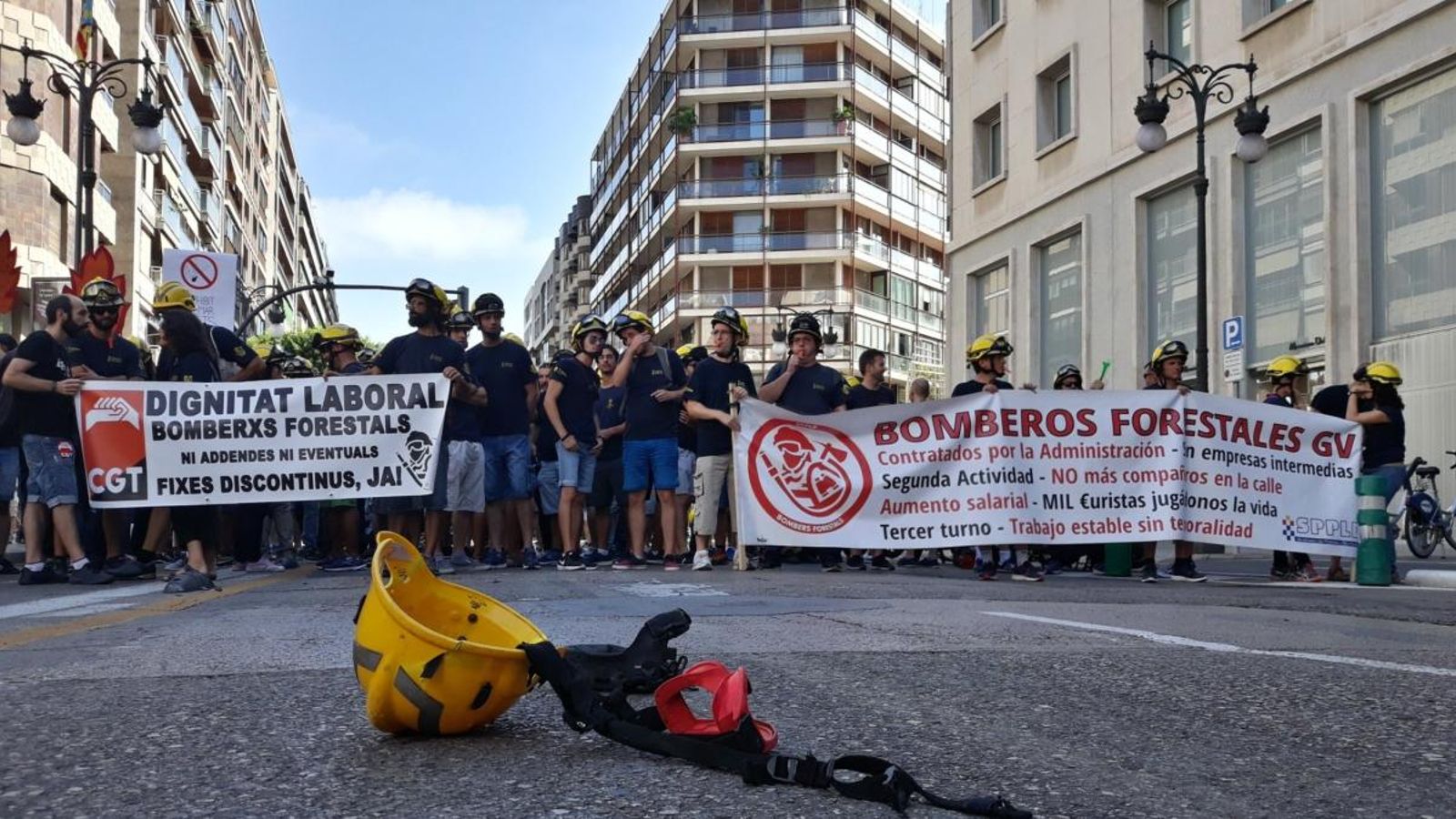 Imatge d'arxiu d'una concentració dels bombers forestals