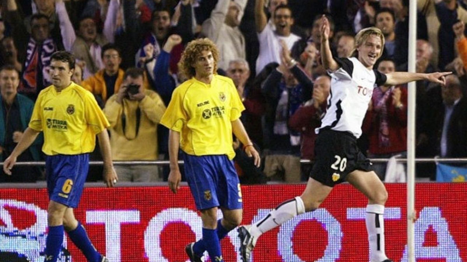 Mista anota el gol que classificà el VCF en l'eliminatòria contra el Villarreal el 2004