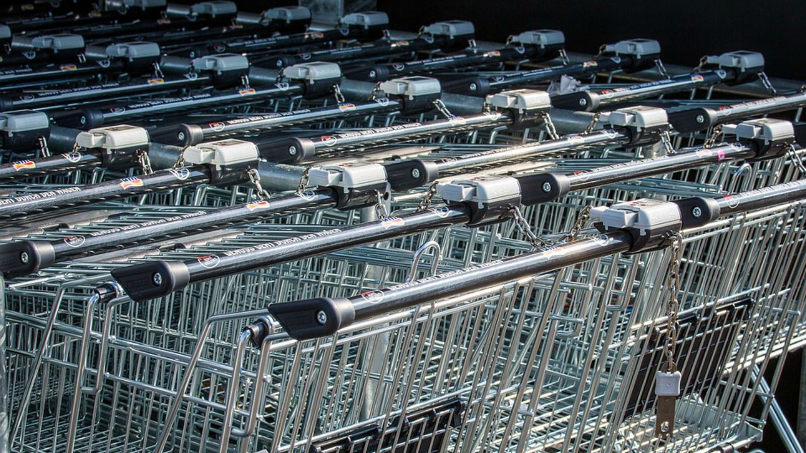 Les grans superfícies esperen un gran volum compres durant els festius de Setmana Santa