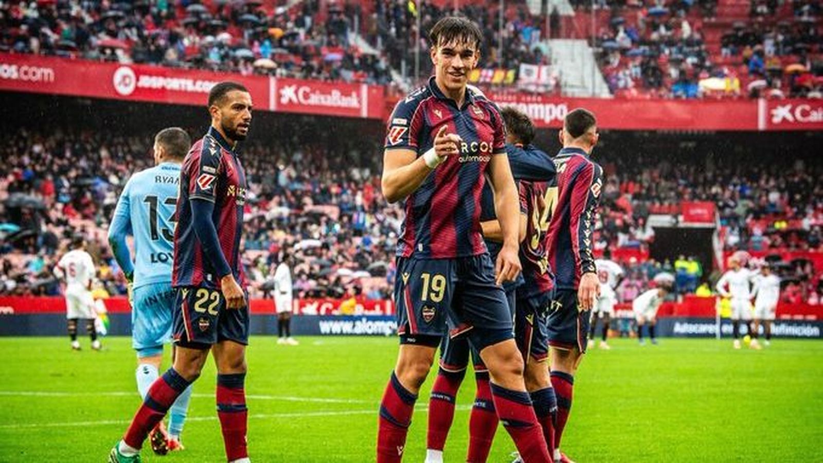 Carlos Espí en un partit amb el Llevant