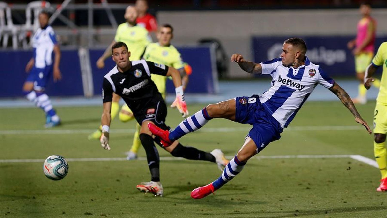 El VAR ha anul·lat un gol de Roger