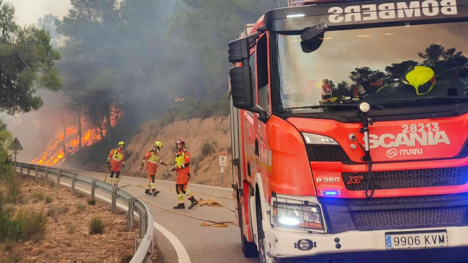 Imatges dels treballs d'extinció a Tuéjar
