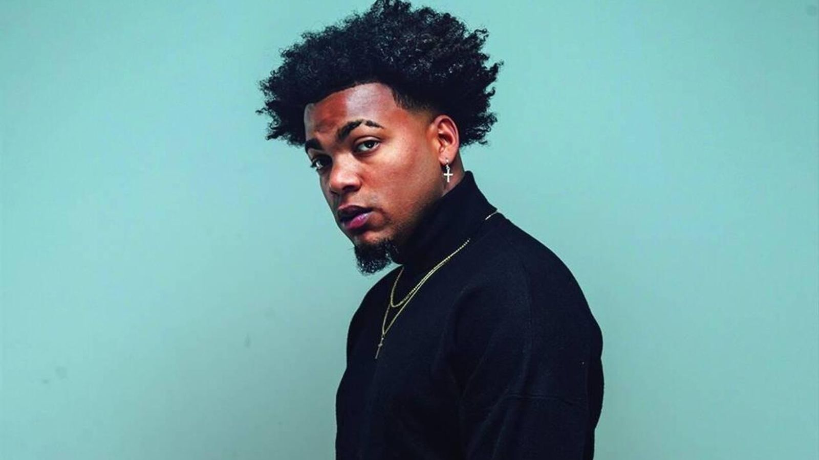 19.09.2024 | El cantant de Burjassot Luis Cortés presenta el seu primer EP "Dolores"