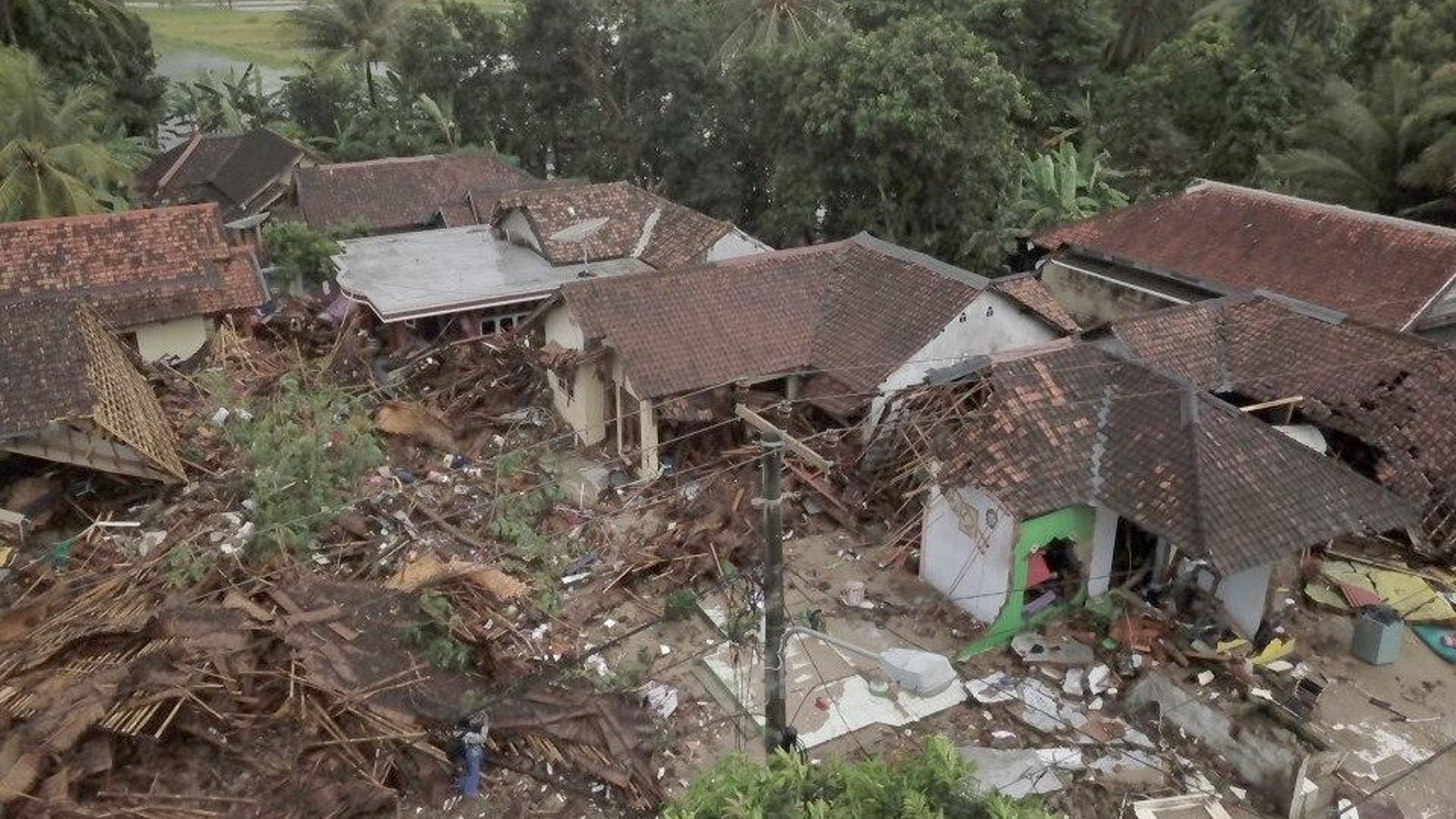 El tsunami ha causat nombrosos danys materials