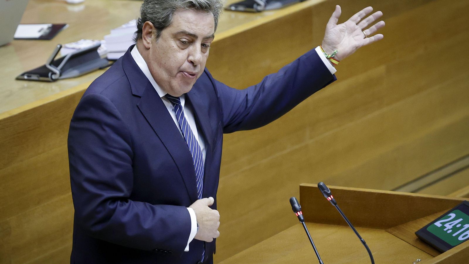 El de síndic de Vox, José María Llanos, intervé en el debat de política general de les Corts