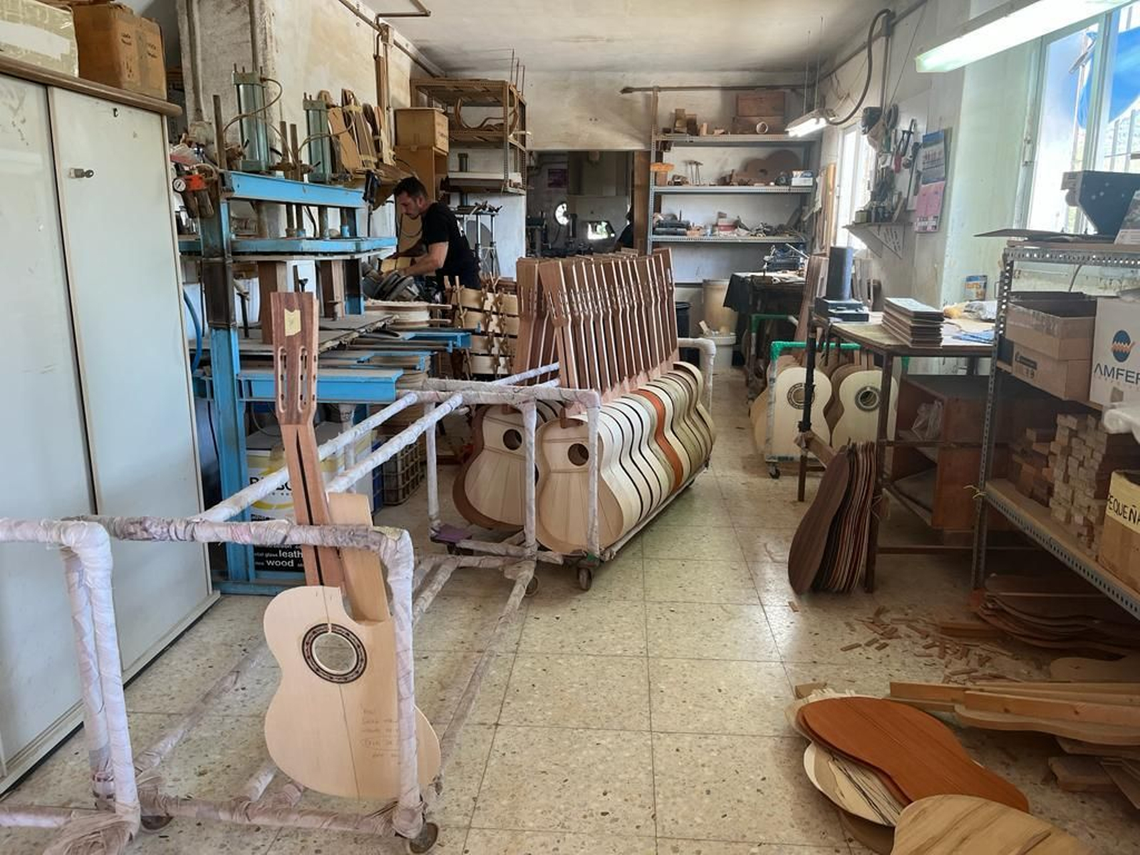 Imatge de la lutieria Guitarras Bros