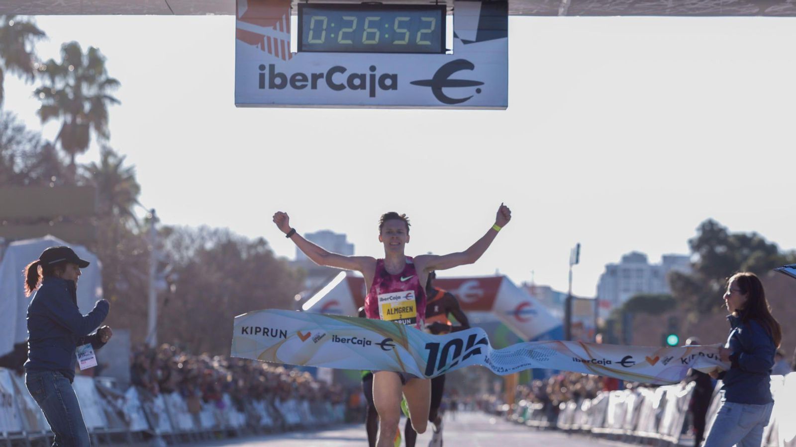Andreas Almgren bat a València el rècord d'Europa de 10K