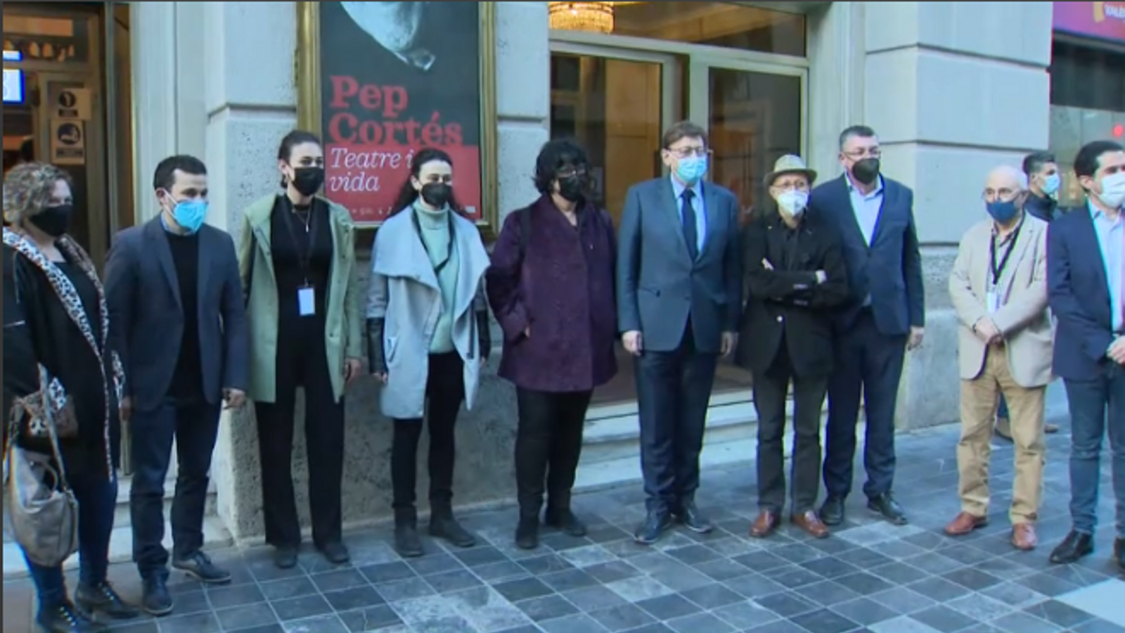 Autoritats i amics acudeixen a l'homenatge al Teatre Principal