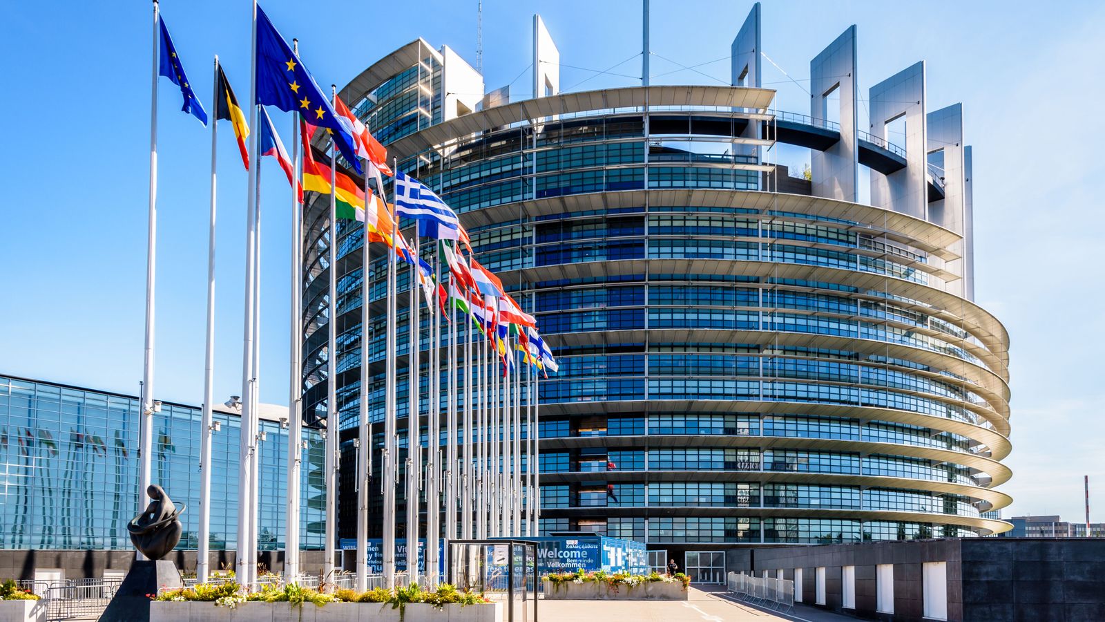 Les víctimes del terrorisme han demanat a la justícia espanyola que atenga la suggerència del parlament europeu perquè cap crim quede impune