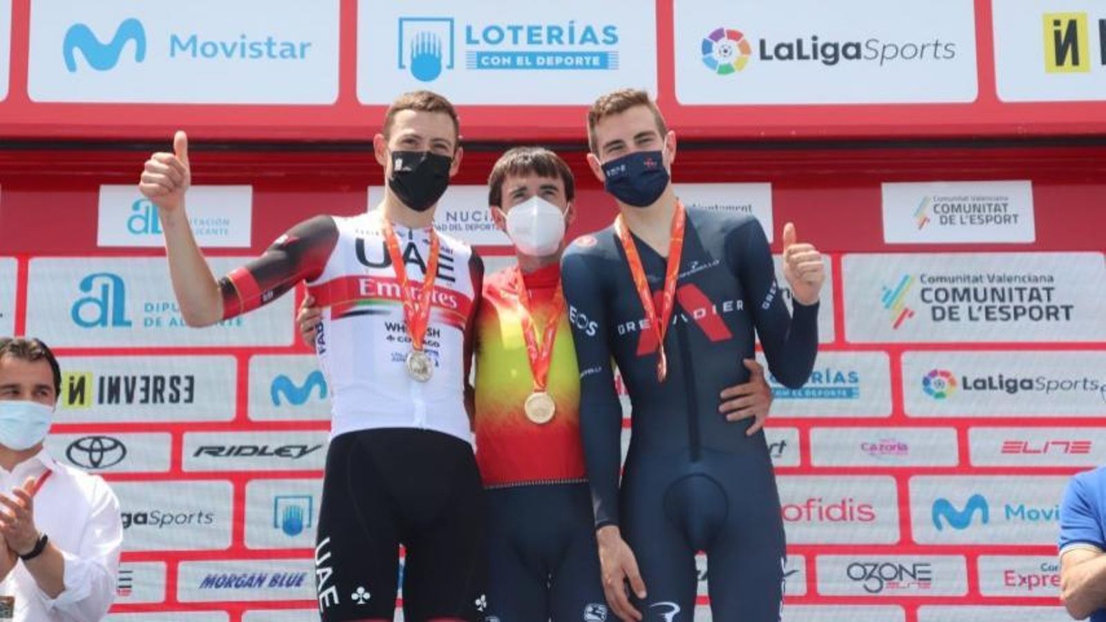 Izaguirre, de la Cruz i Rodríguez, en el podi