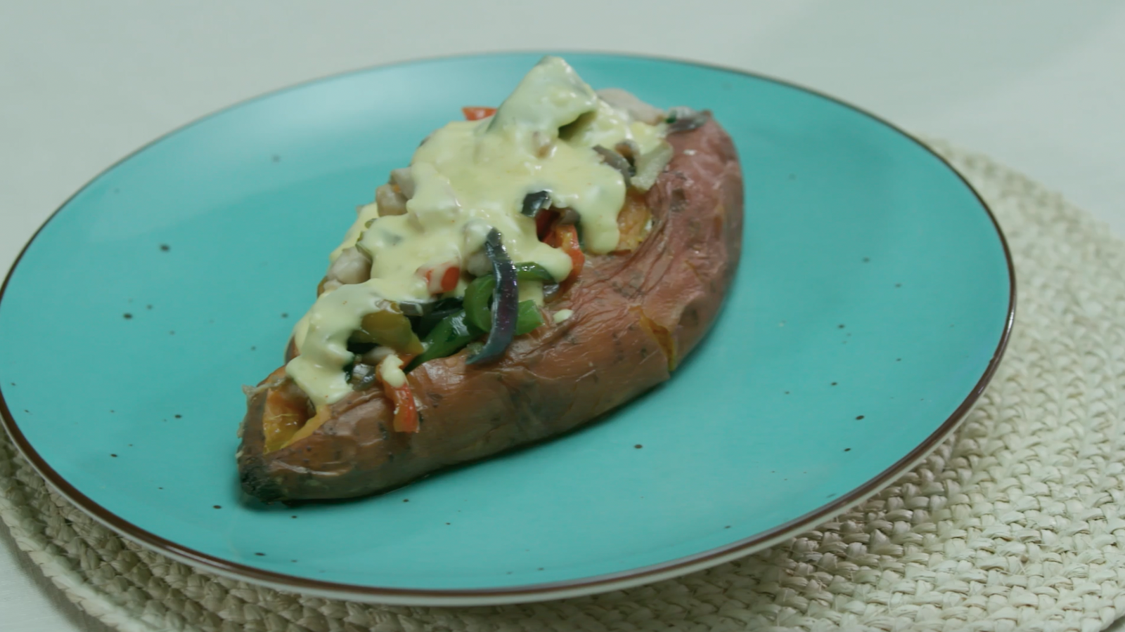 Moniato torrat farcit de pollastre i verdures