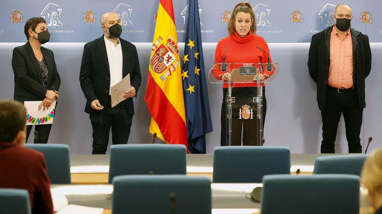 D'esquerra a dreta, Mertxe Aizpurua (EH Bildu), Néstor Riego (BNG), Mireia Vehí (CUP) i Jordi Salvador (ERC) en la presentació del manifest
