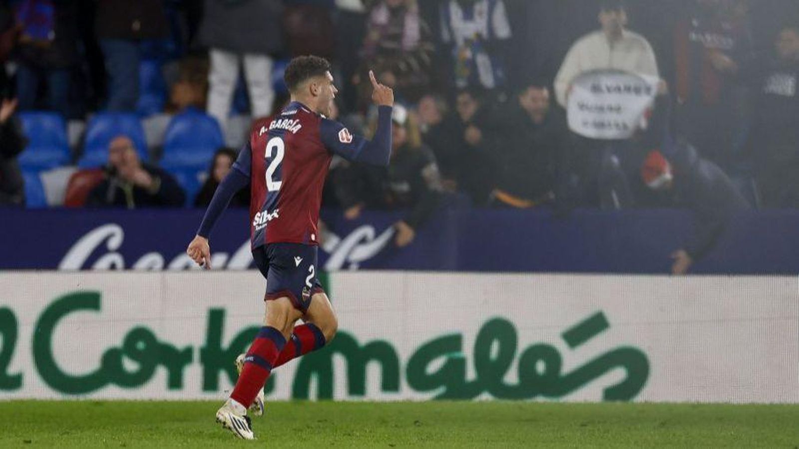 Andrés García celebra el gol de l'empat