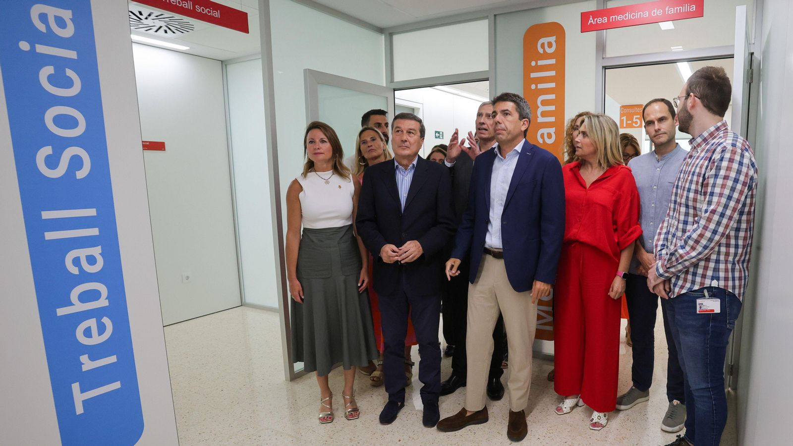 El cap del Consell, amb el conseller de Sanitat i l'alcaldessa de Castelló, visiten el centre de salut Sequiol de Castelló de la Plana