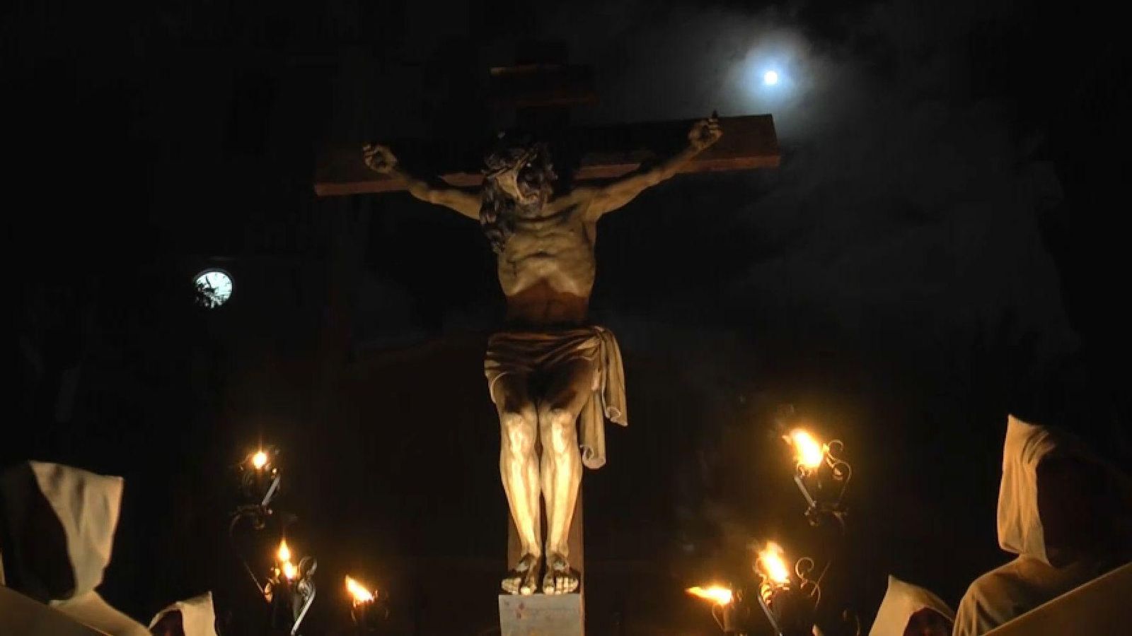 La talla que va escolpir Benlliure als anys 40 protagonitza una de les processons més emotives de la Setmana Santa de Crevillent