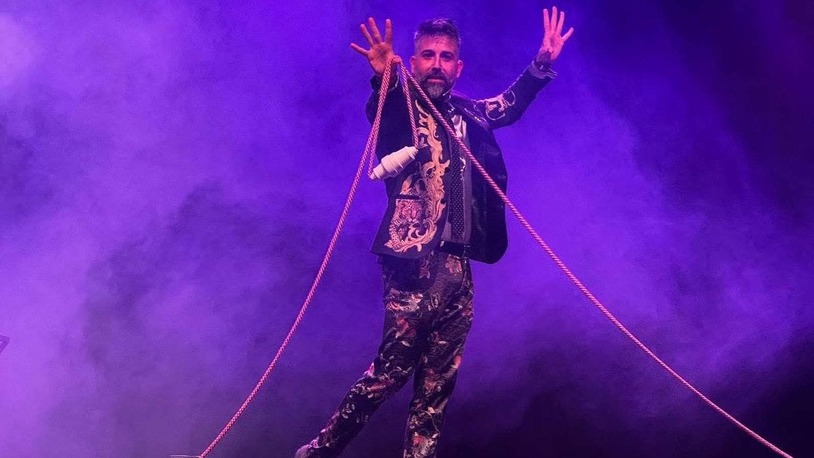 La programació de la trobada de mags inclou dos gales, la inaugural i la de dissabte per la nit, on actuaran mags internacionals