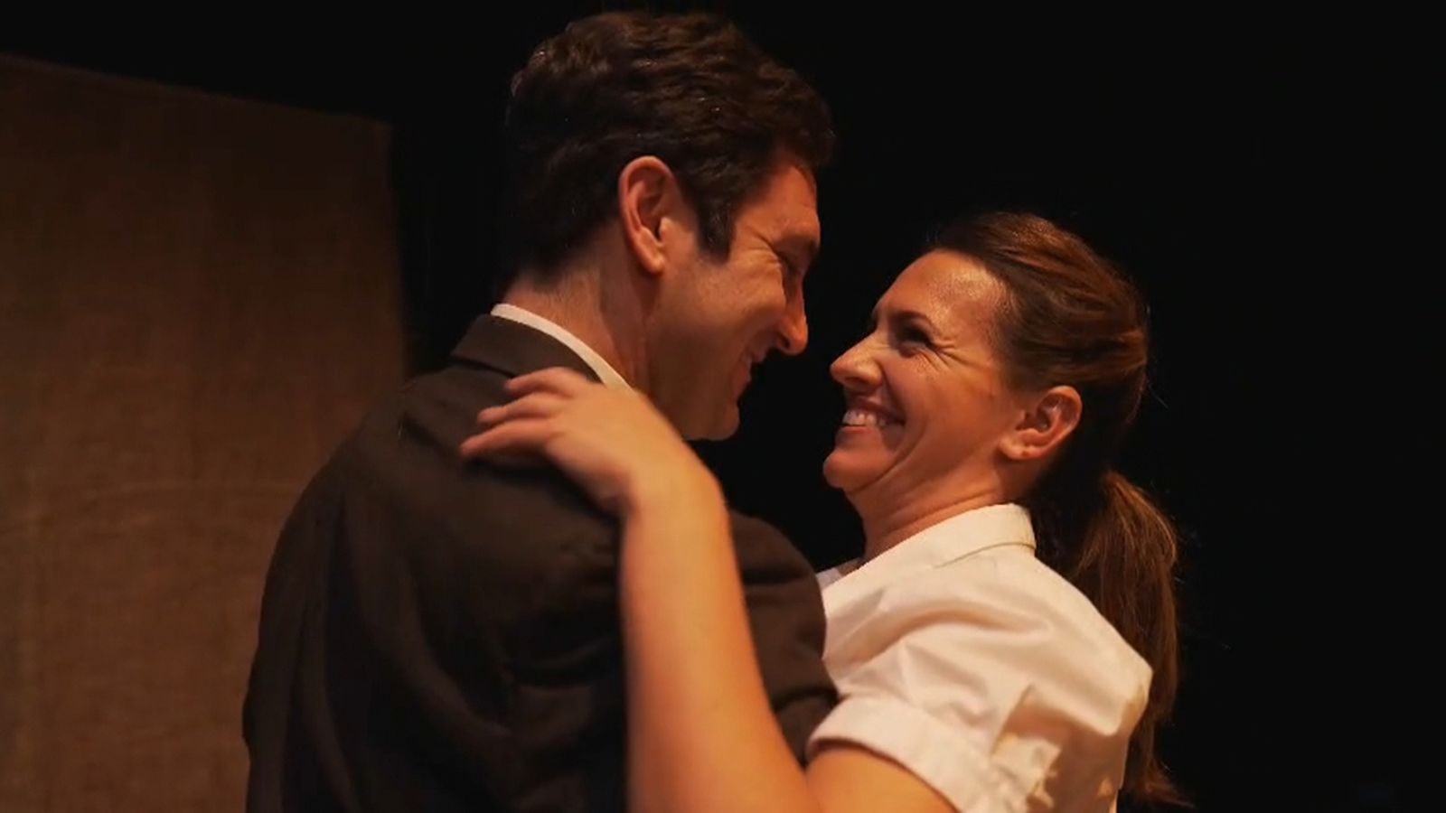 Àlex Gadea i Ana Ruiz interpreten una parella d'artistes en la posguerra