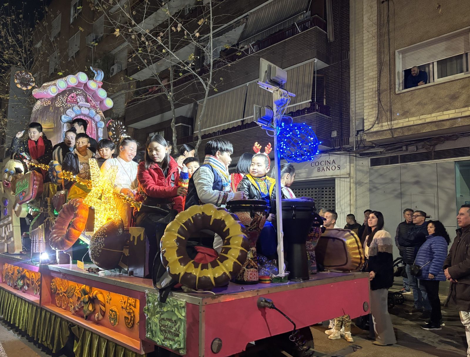 Cavalcada de benvinguda al nou any xinés celebrat a Manises dissabte passat