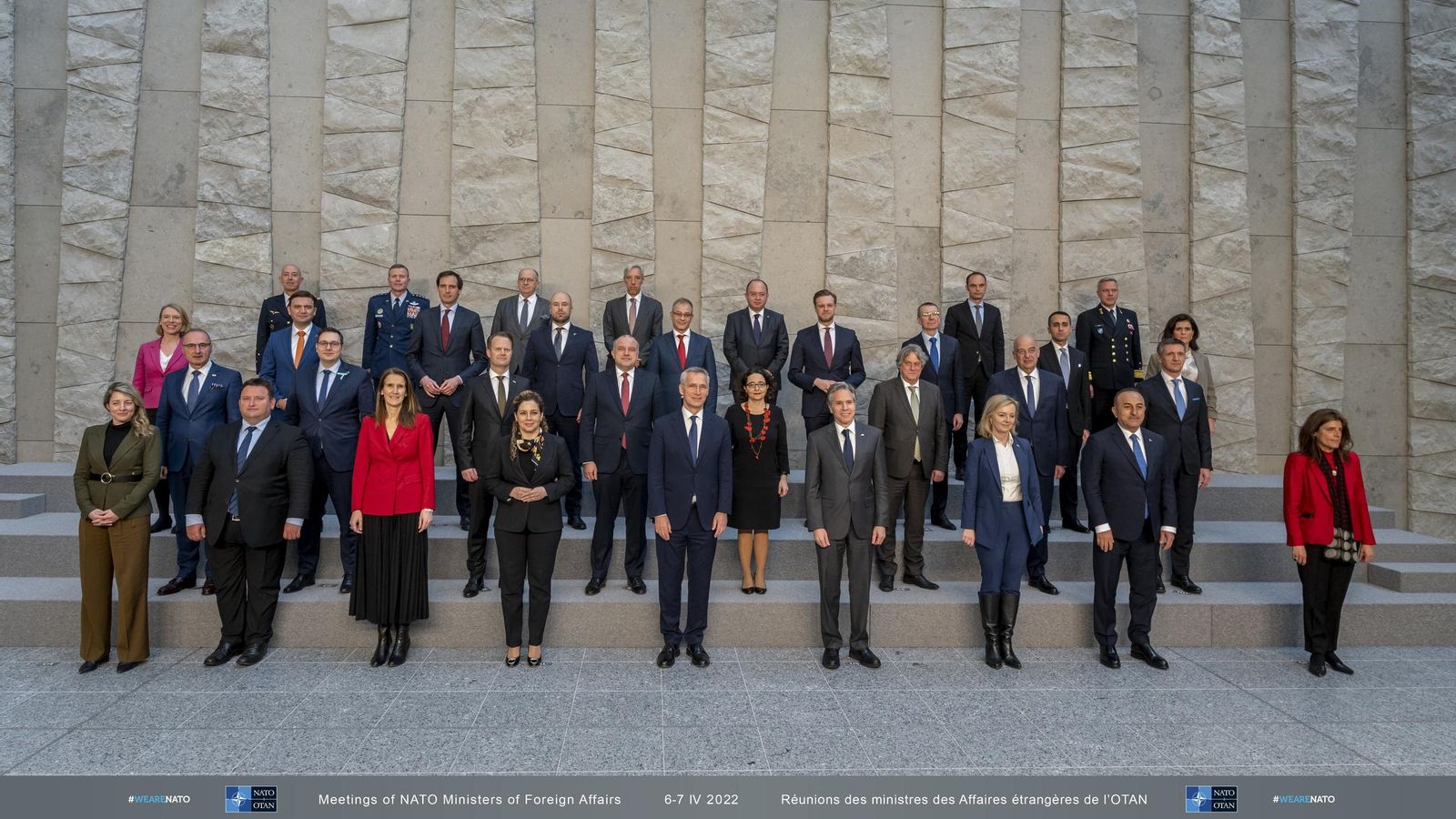 Foto de família de la cimera de l'OTAN, aquest dijous Foto de família de la cimera de l'OTAN, aquest dijous