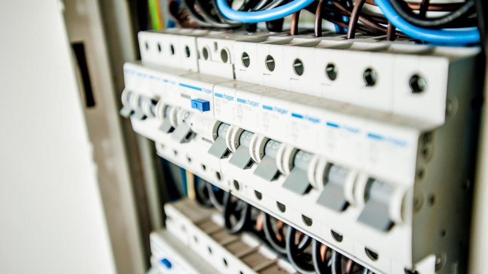 El preu de l\'electricitat puja vora un 40% en relació al mateix període de l\'any passat