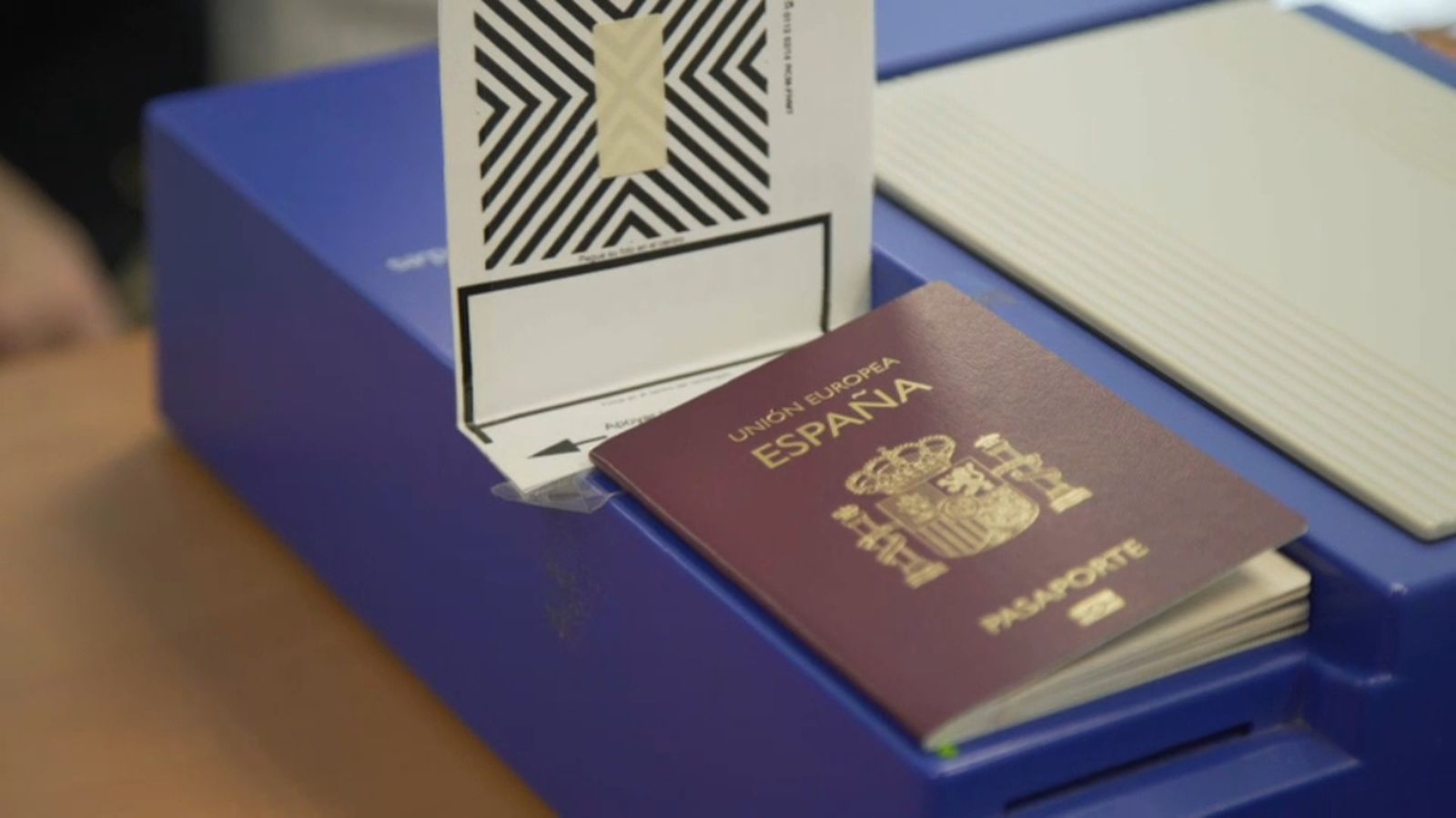 Imatges de la renovació d’un passaport