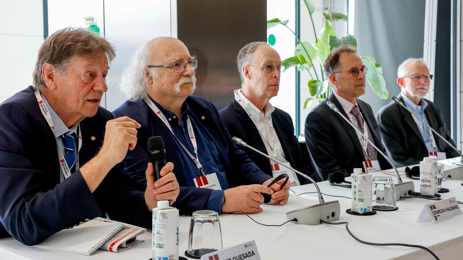 Els Nobel que han comparegut este dilluns a València juntament amb el director executiu de la fundació Premis Rei Jaume I Els Nobel que han comparegut este dilluns a València juntament amb el director executiu de la fundació Premis Rei Jaume I