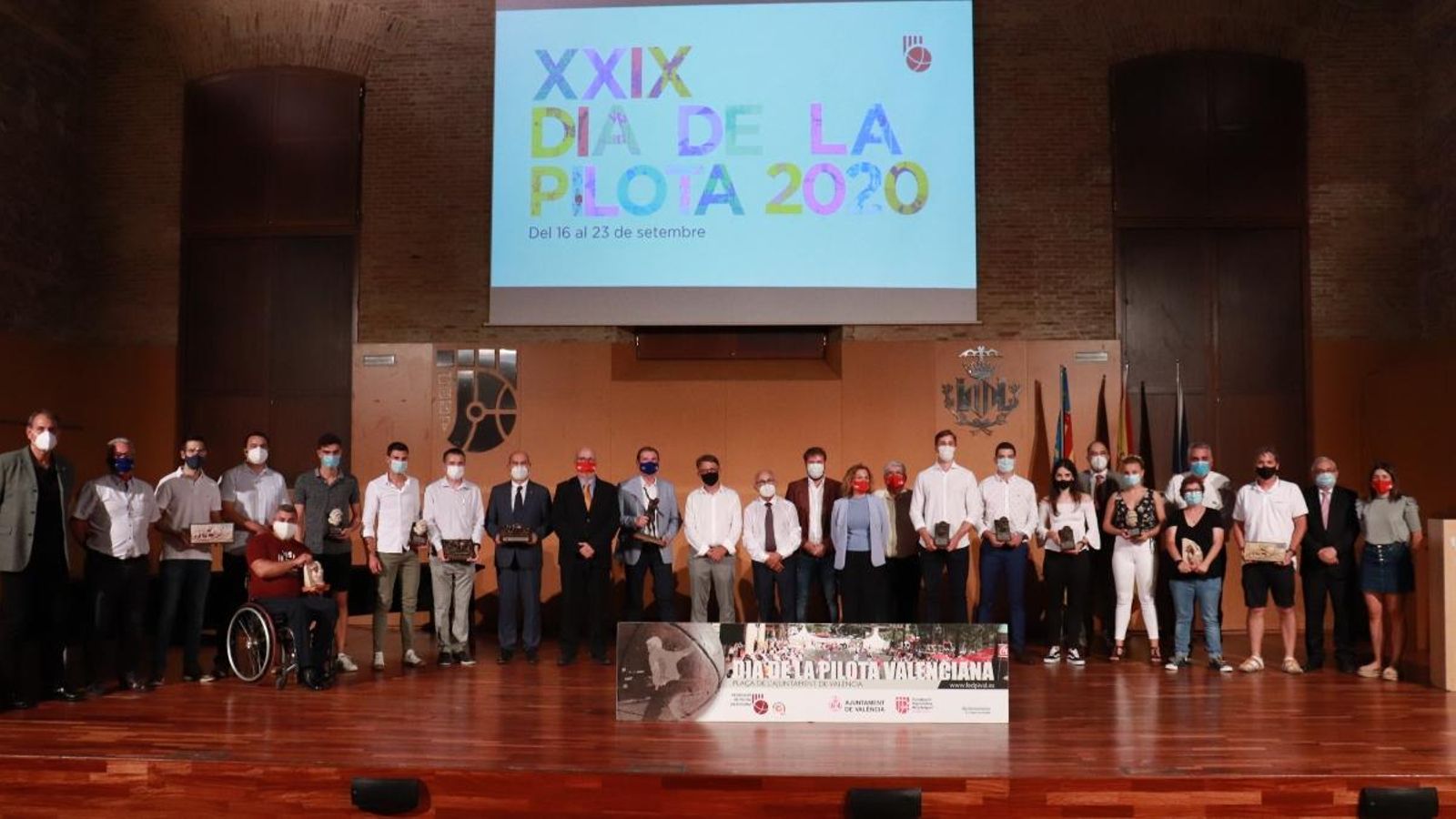 Tots els premiats en la gala celebrada a València.