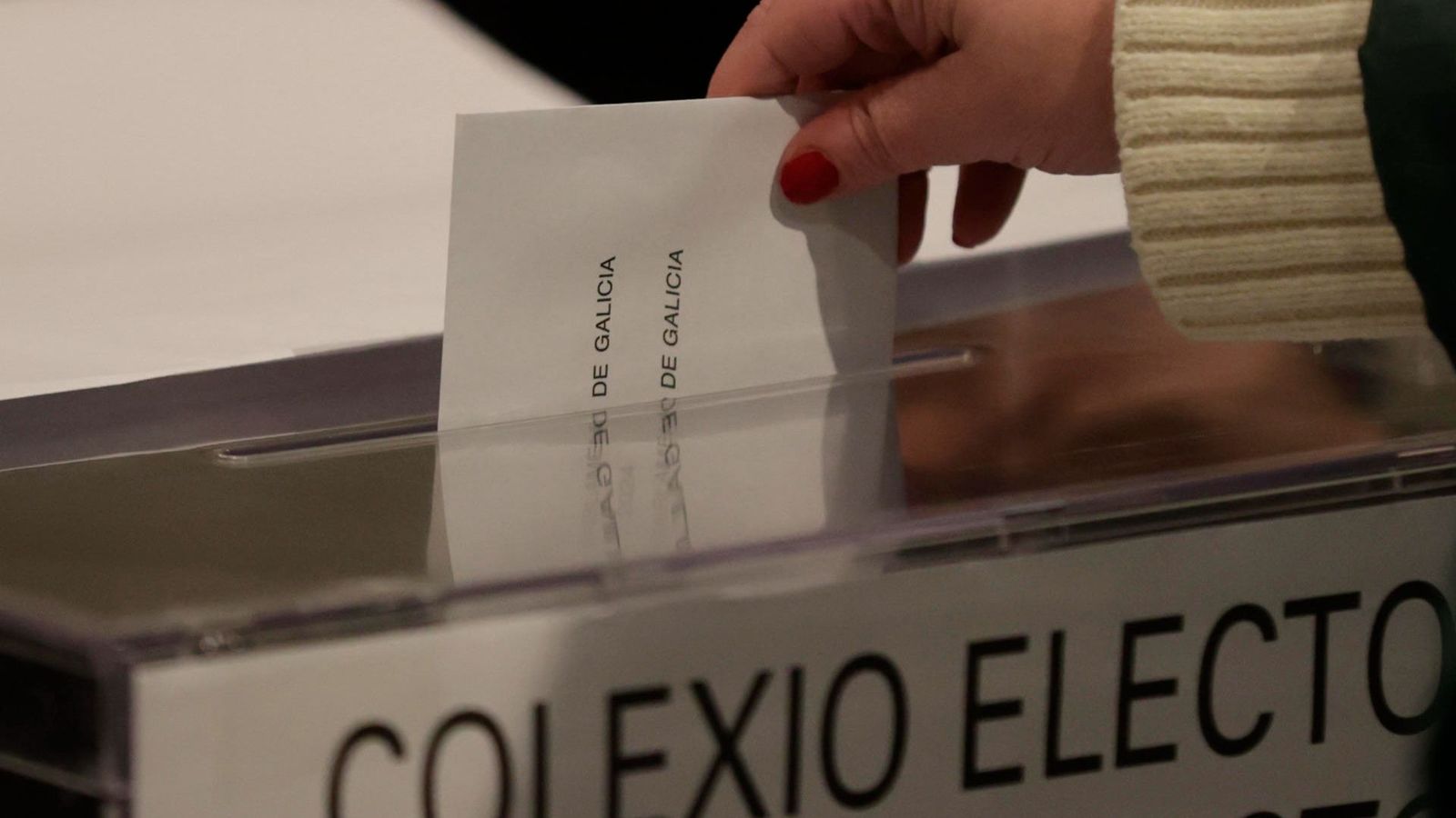 2,2 milions d'electors gallecs estan cridats aquest 18F a les urnes per a elegir el nou govern de la Xunta