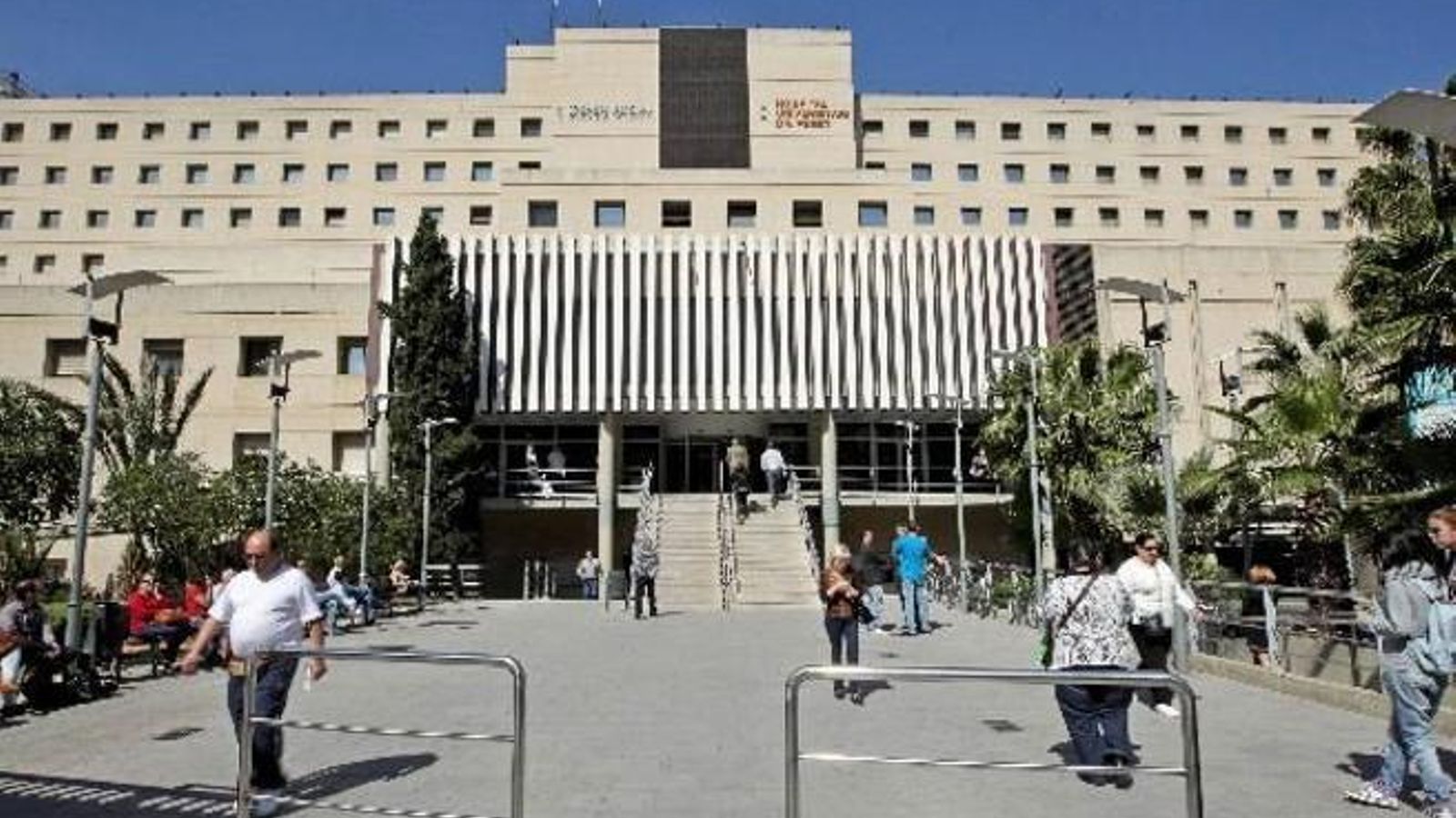 L’Hospital Doctor Peset de València, un dels centres mèdics de referència de la ciutat