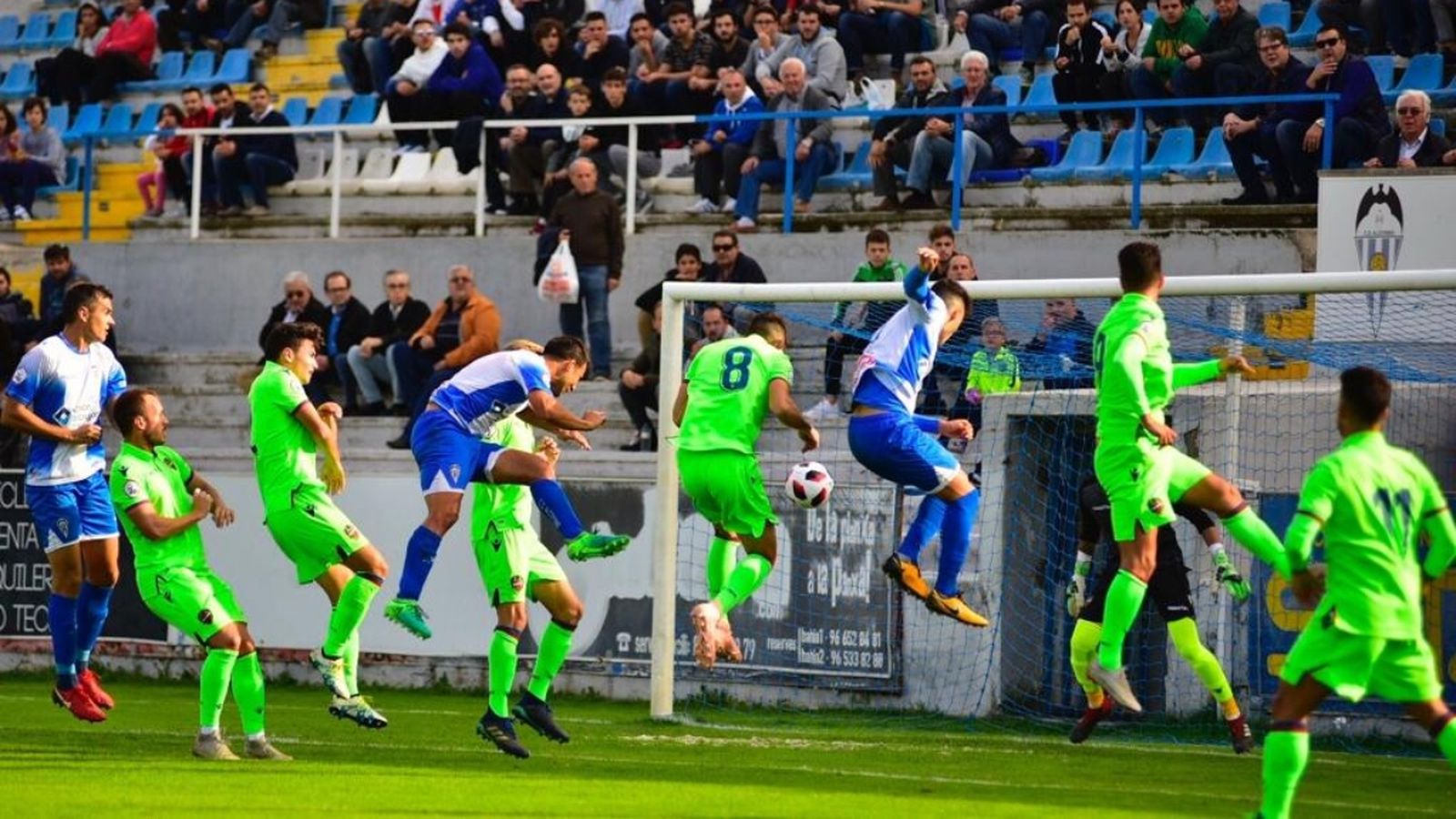Primi marca el primer gol de l'Alcoià