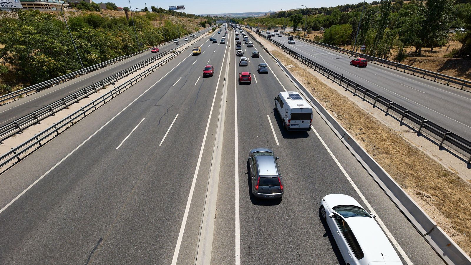 L'A-3, en la imatge, serà una de les vies més congestionades aquestes festes de Nadal perquè absorbeix els desplaçaments del centre de la península fins al nostre territori