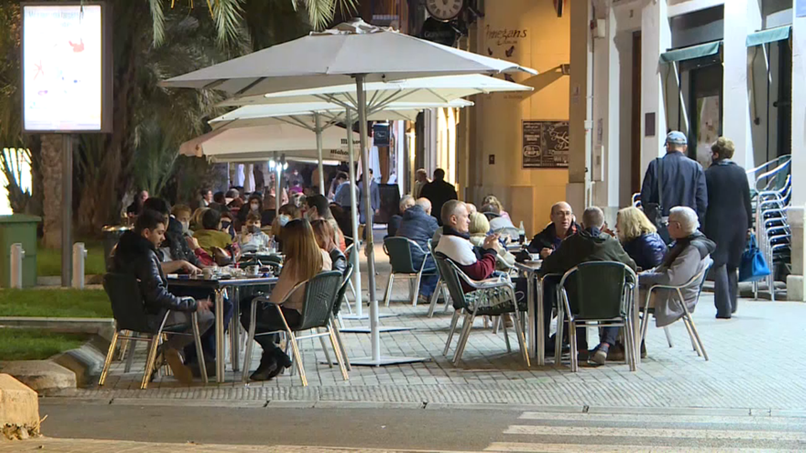 Imatge d'arxiu d'una terrassa al centre de València