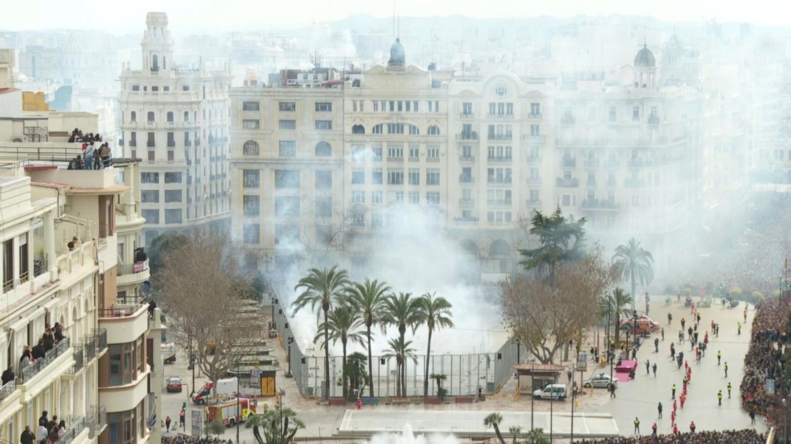 Mascletà del migdia del 26 de febrer de 2023 a la plaça de l'Ajuntament