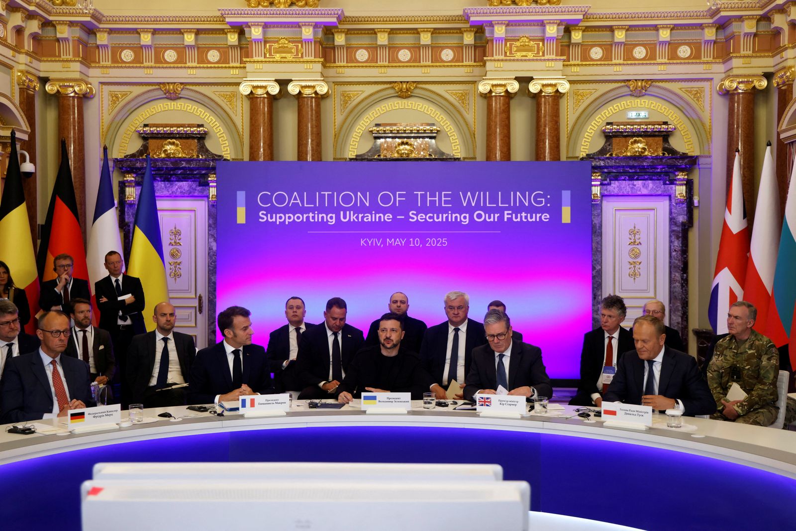 Zelenski rep a Kíiv els líders de l'anomenada "coalició dels voluntaris"