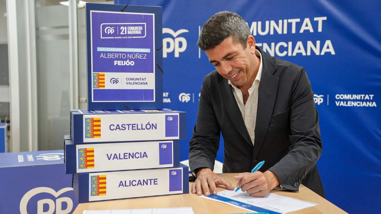 Mazón signa l'aval a Feijóo