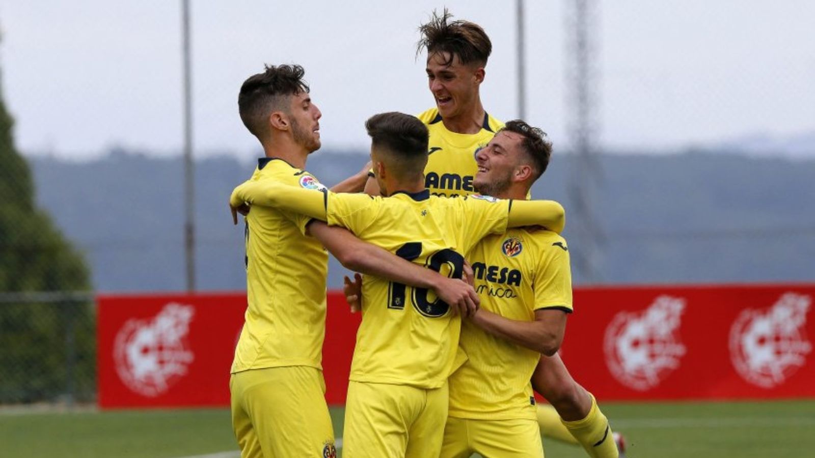 El groguet celebra un gol
